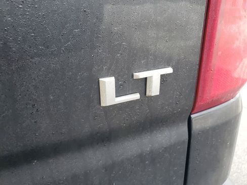 Used 2022 Chevrolet Silverado 1500 LT w/ Z71 Off-Road Package image 29