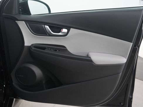 Used 2023 Hyundai Kona Limited w/ Cargo Package image 11