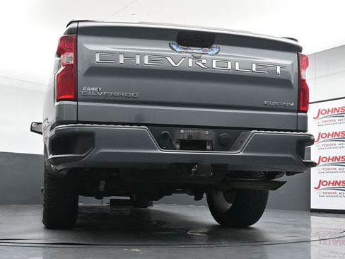 Used 2021 Chevrolet Silverado 1500 Custom AWD/4WD image 22