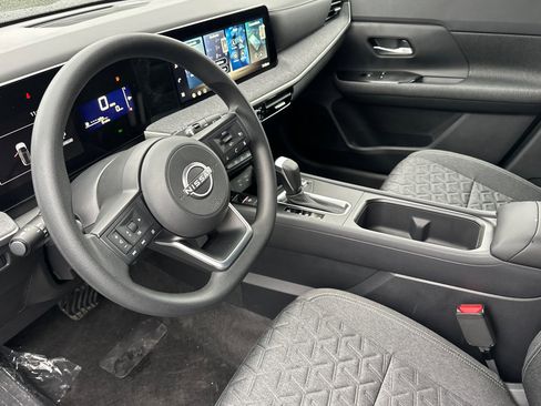 New 2026 Nissan Kicks SV image 10