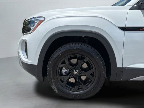 New 2026 Volkswagen Atlas Peak Edition AWD/4WD image 35