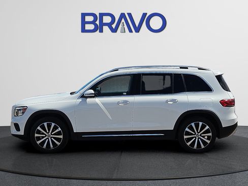Used 2023 Mercedes-Benz GLB 250 image 2