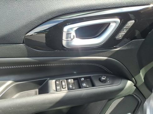 Used 2023 Jeep Compass High Altitude AWD/4WD image 12