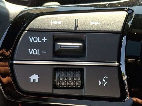 Certified 2023 Honda Pilot TrailSport image 23