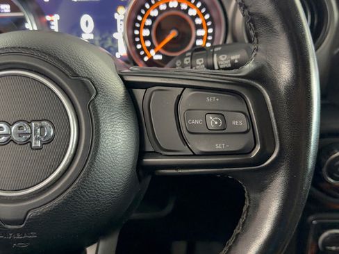 Used 2022 Jeep Wrangler Sport AWD/4WD image 19