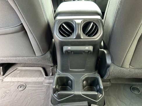 Used 2021 Jeep Wrangler Unlimited Sport image 10