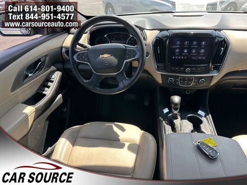 Used 2022 Chevrolet Traverse LT FWD image 16