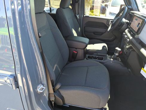 New 2026 Jeep Gladiator Sport image 34