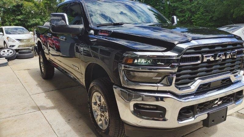 Used 2026 RAM 3500 Big Horn AWD/4WD image 3