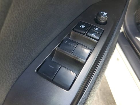 Used 2023 Toyota Camry SE FWD image 19