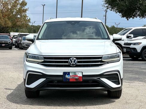Used 2022 Volkswagen Tiguan SE AWD/4WD image 10