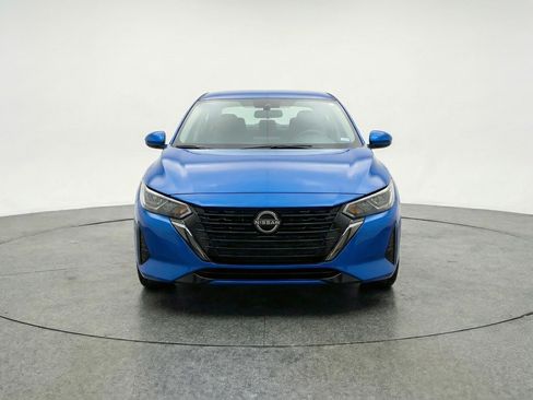 Used 2025 Nissan Sentra SV image 2