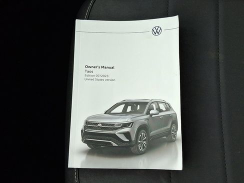 Used 2024 Volkswagen Taos SE AWD/4WD image 25