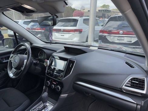 Used 2020 Subaru Forester Premium image 10