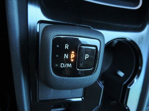 Used 2025 Nissan Rogue SL image 24