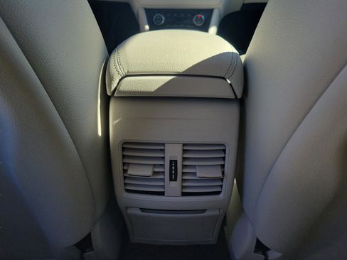 Certified 2018 Mercedes-Benz GLA 250 image 11