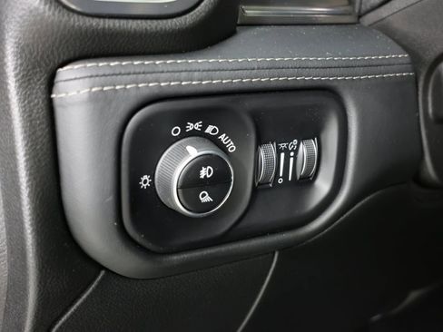 Used 2019 RAM 2500 Limited image 26