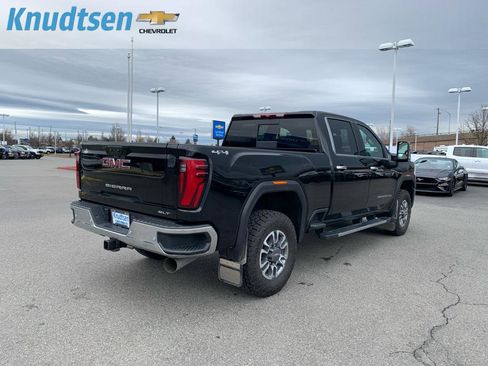 Used 2024 GMC Sierra 3500 SLT w/ SLT Convenience Package image 7