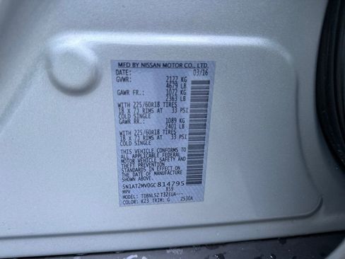 Used 2016 Nissan Rogue SL w/ SL Premium Package image 38