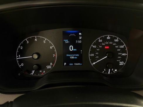 Used 2024 Toyota Corolla Cross L image 18