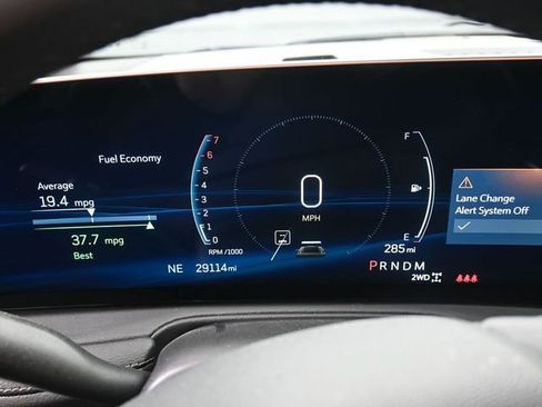 Used 2025 Cadillac XT4 Premium Luxury image 9