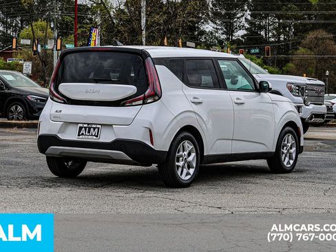 Used 2025 Kia Soul LX w/ LX Technology Package image 6