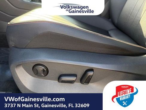 Used 2024 Volkswagen Tiguan Wolfsburg Edition image 22