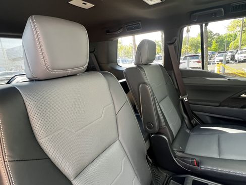 Used 2025 Lexus GX 550 w/ Accessory Package (2T) image 42