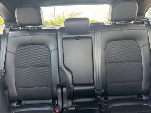Used 2025 Ford Escape ST-Line FWD image 38