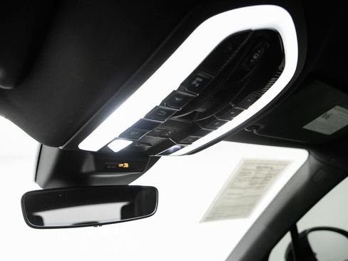 Certified 2023 Porsche Macan S AWD/4WD image 28