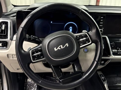 Used 2023 Kia Sorento SX Prestige image 8