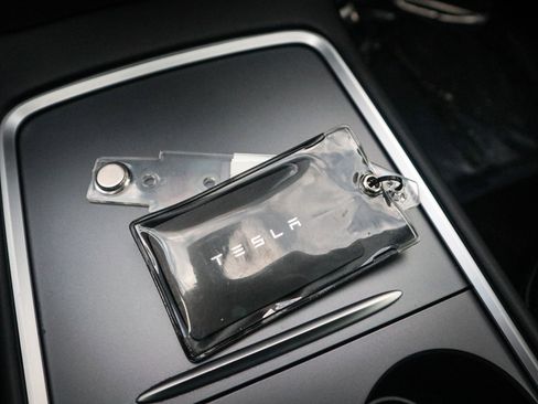 Used 2023 Tesla Model 3 Performance image 37