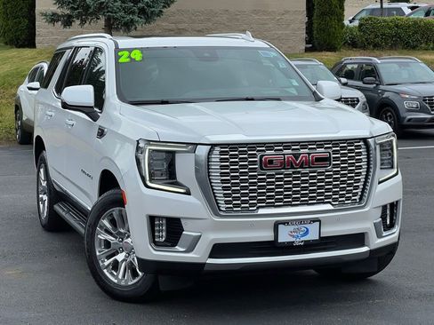 Used 2024 GMC Yukon Denali AWD/4WD image 1