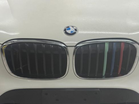 Used 2018 BMW X1 xDrive28i AWD/4WD image 5
