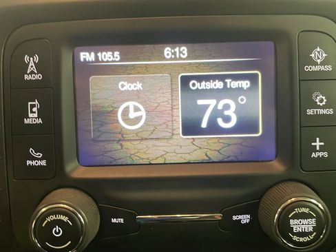 Used 2019 Jeep Renegade Sport w/ Sport Appearance Group AWD/4WD image 19