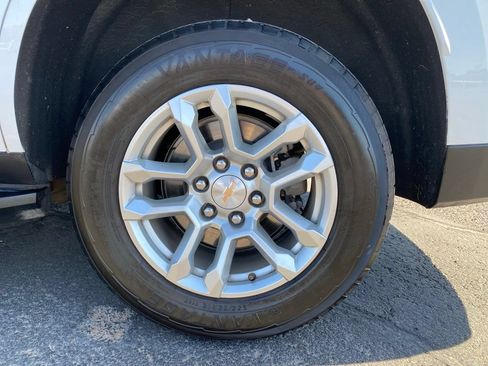 Used 2025 Chevrolet Tahoe LT RWD image 27