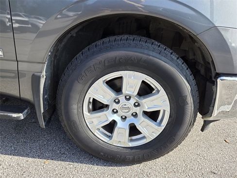 Used 2017 Nissan Titan SV image 26