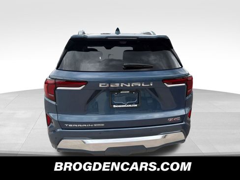 New 2026 GMC Terrain Denali w/ LPO, Floor Liner Package AWD/4WD image 7