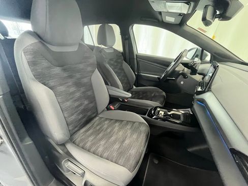 Used 2022 Volkswagen ID.4 Pro image 12