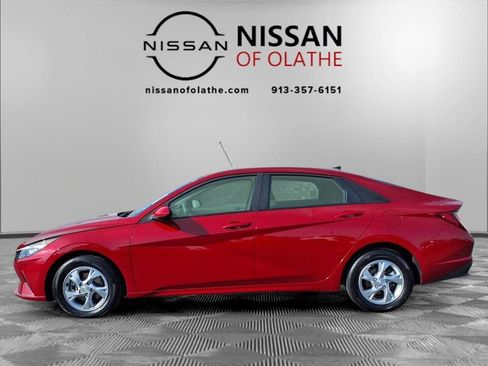 Used 2023 Hyundai Elantra SE w/ Cargo Package image 17