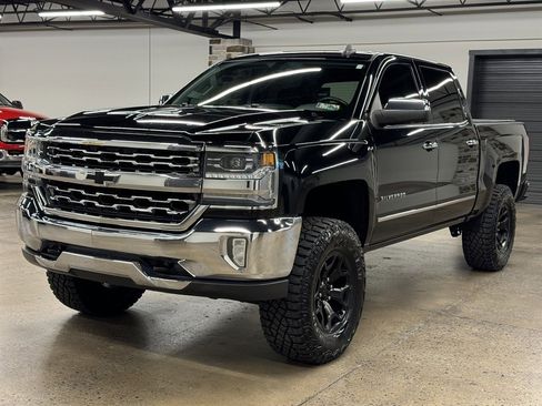 Used 2017 Chevrolet Silverado 1500 LTZ AWD/4WD image 3