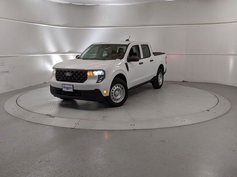 New 2025 Ford Maverick XL image 6