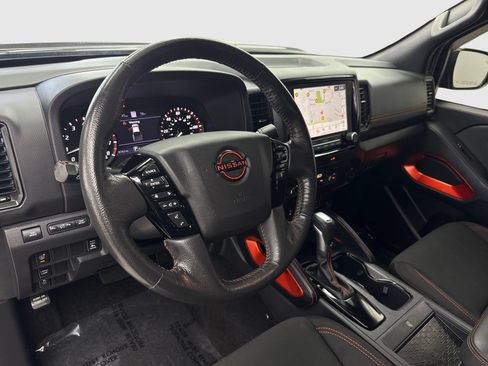 Used 2022 Nissan Frontier Pro-X RWD image 18