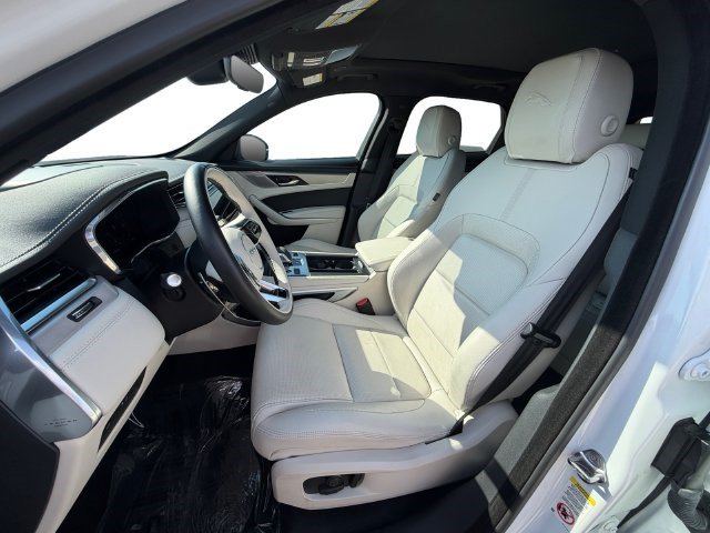 Used 2026 Jaguar F-PACE R-Dynamic S AWD/4WD image 10