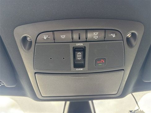 Used 2023 Nissan Maxima SR w/ Sport Mat Group image 25