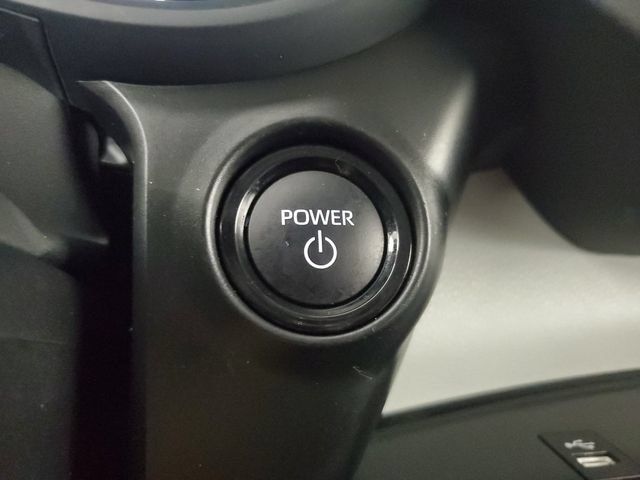 Used 2026 Toyota Sienna XLE FWD image 33