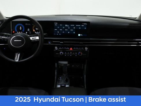 Used 2025 Hyundai Tucson SE AWD/4WD image 8