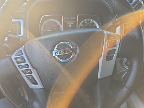 Used 2019 Nissan Titan SV w/ SV Convenience Package AWD/4WD image 13