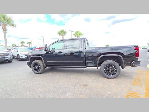 New 2026 Chevrolet Silverado 2500 High Country w/ Midnight Edition AWD/4WD image 23