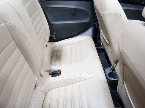 Used 2013 Volkswagen Beetle 2.5 image 26